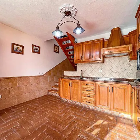 Cozy Townhouse With A Garden Playa de las Americas (Tenerife)
