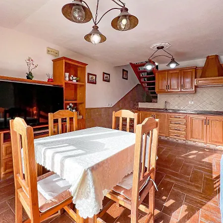 Cozy Townhouse With A Garden * Playa de las Americas (Tenerife)