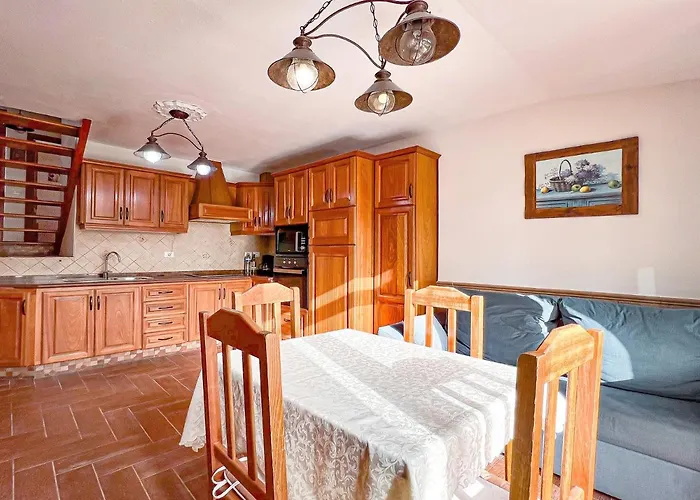 Cozy Townhouse With A Garden 公寓