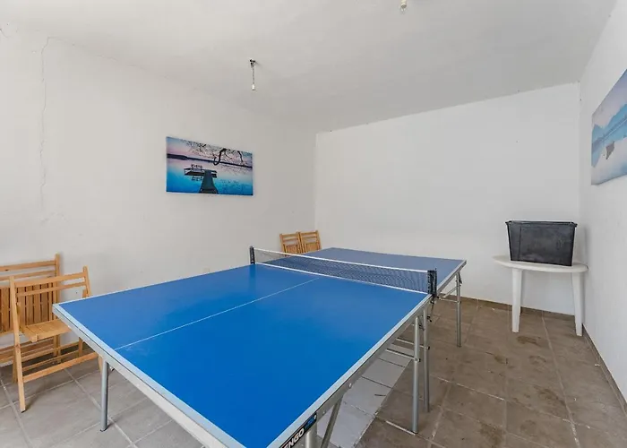 Cozy Townhouse With A Garden 公寓 *