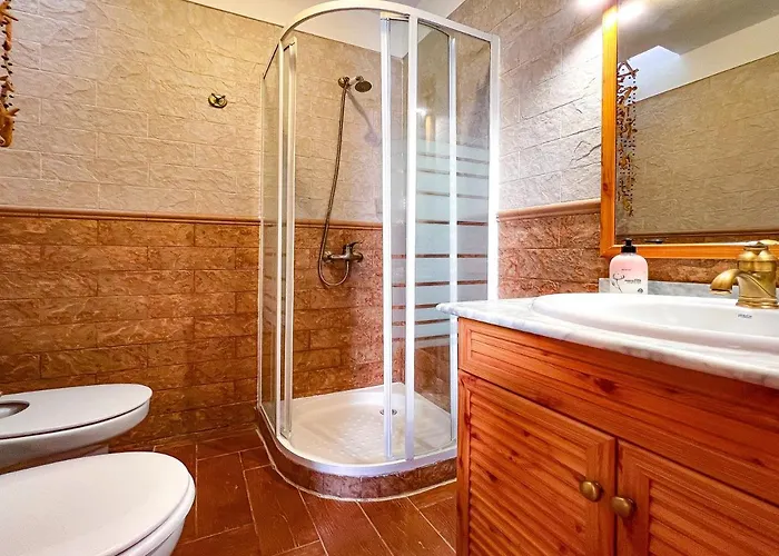 Cozy Townhouse With A Garden 公寓