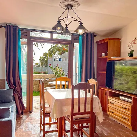 Cozy Townhouse With A Garden Daire *