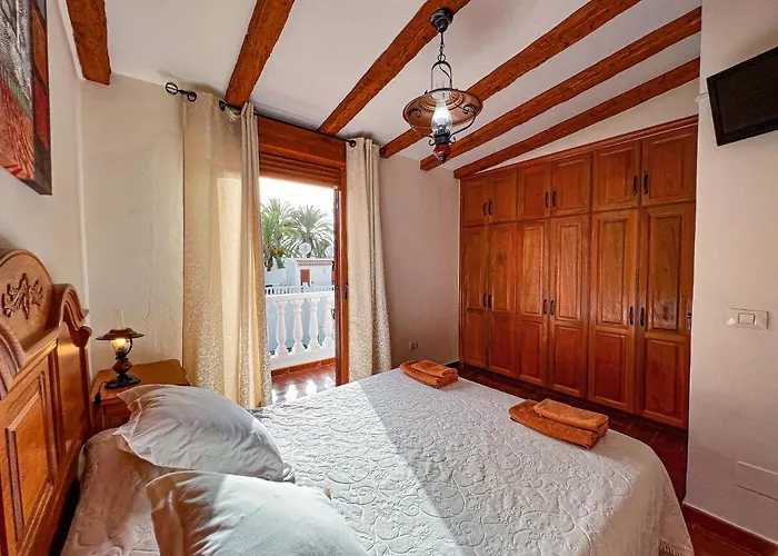 Cozy Townhouse With A Garden Appartement *