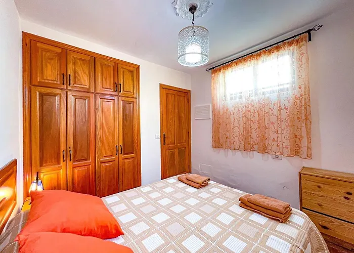 아파트 Cozy Townhouse With A Garden *