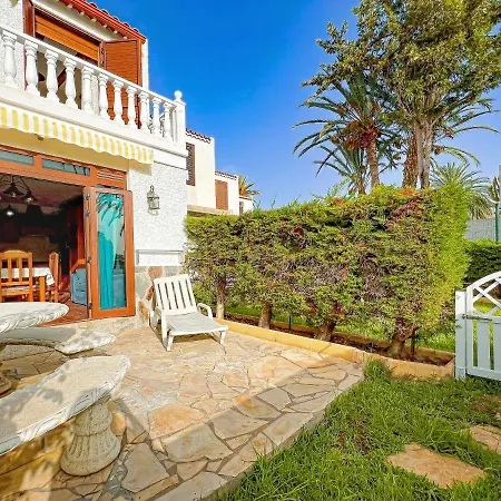 شقة Cozy Townhouse With A Garden بلايا ذي لاس أميريكاس